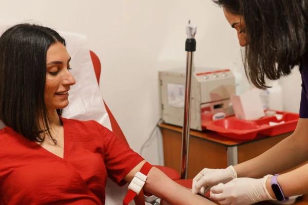 УТРО ДОНОРА: КАК СДАЮТ КРОВЬ